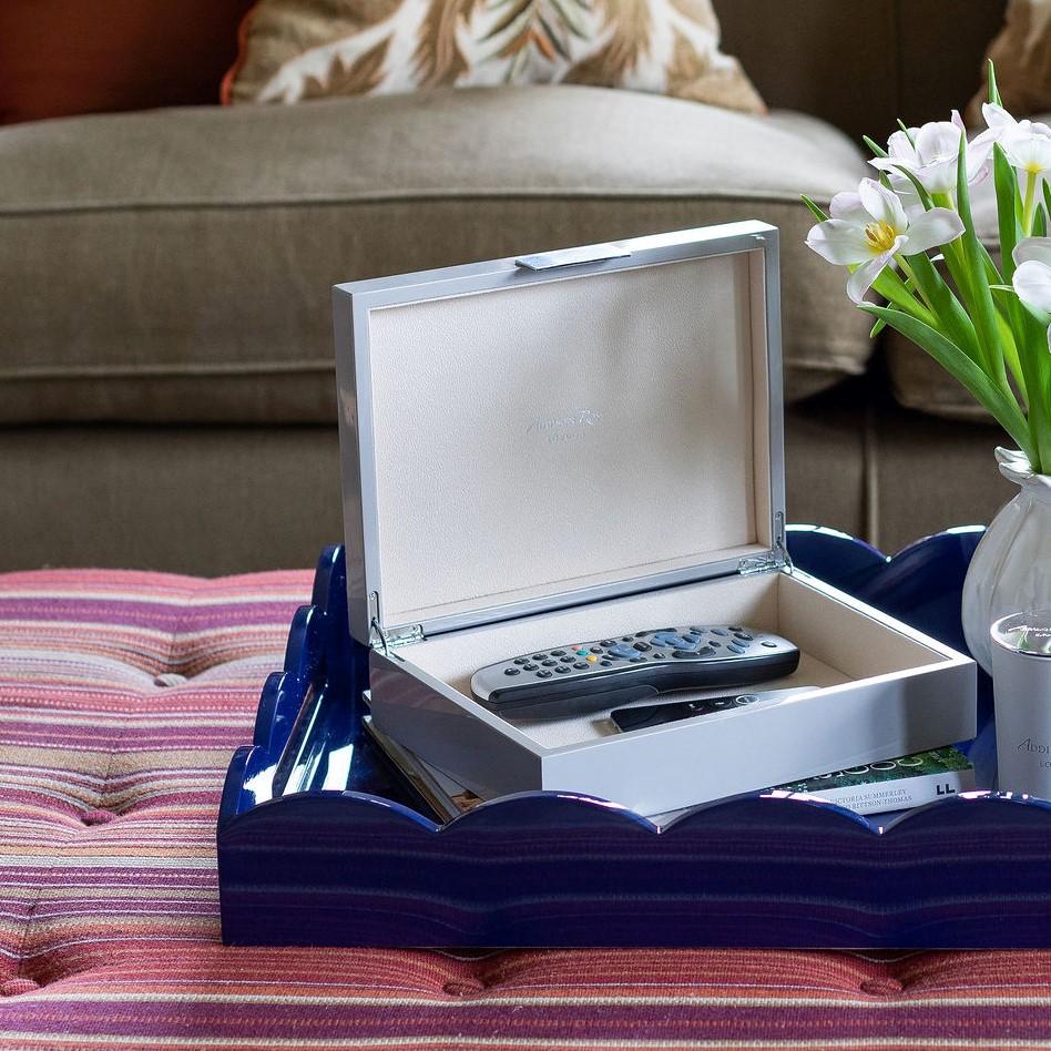 Marine medium lakkert kamskjell serveringsbrett