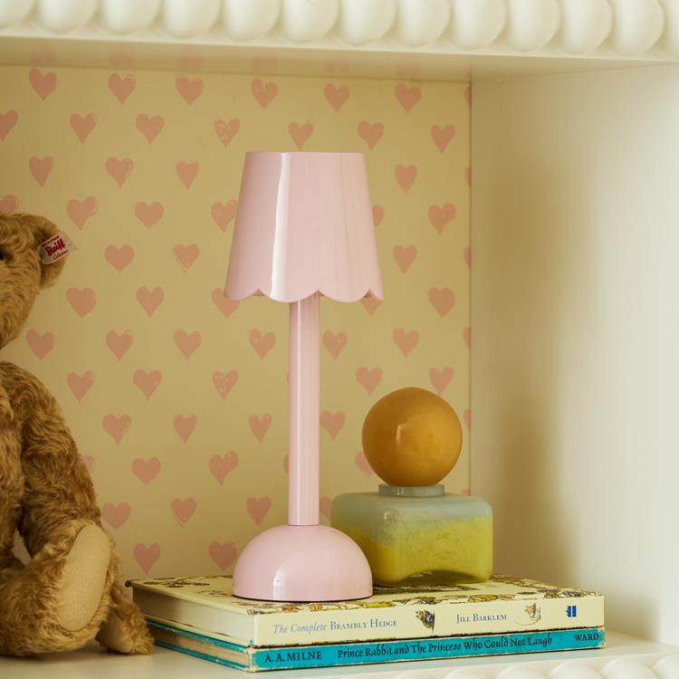 Pink Scallop Rechargeable LED Lamp