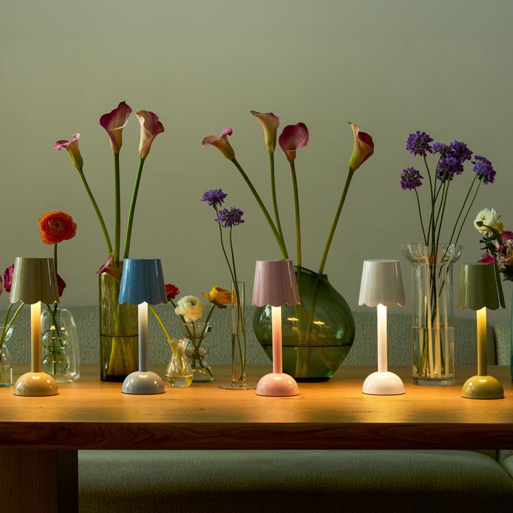 Pink Scallop Rechargeable LED Lamp