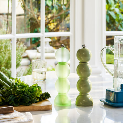 Salbeigrüne Spulensalz- oder Pfeffermühle