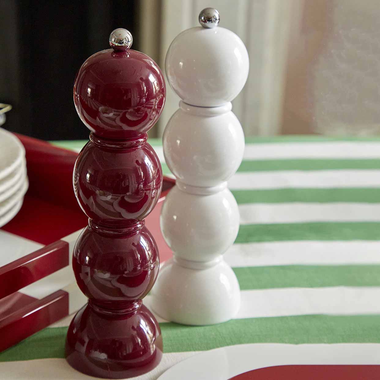 Molinillo de sal o pimienta blanco Bobbin – Addison Ross Ltd EU